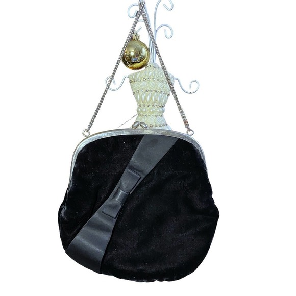 Early 1900s Black Velvet Evening bag clutch bow small chain strap. - Picture 1 of 8